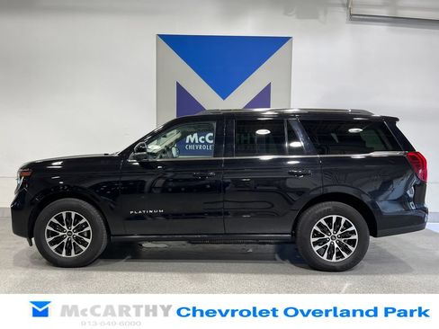 Used 2025 Ford Expedition Platinum AWD/4WD image 7