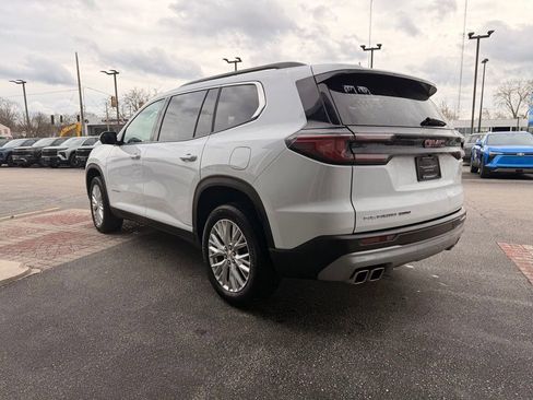 Used 2024 GMC Acadia Elevation image 5