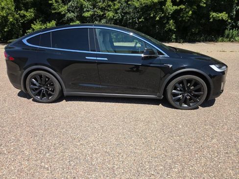 Used 2020 Tesla Model X Long Range AWD/4WD image 19