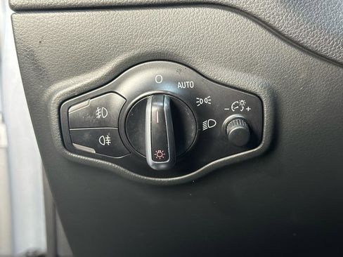 Used 2016 Audi Q5 2.0T Premium Plus w/ Technology Package image 36