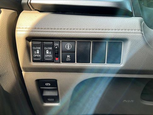 Used 2022 Honda Odyssey EX image 14