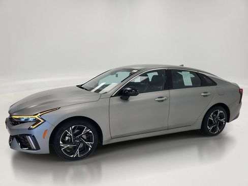 Certified 2025 Kia K5 GT-Line image 4