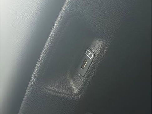 Used 2025 Kia Sorento S w/ Panoramic Sunroof Package image 14