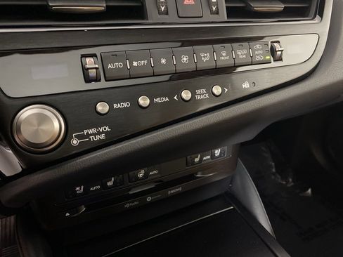 Certified 2022 Lexus ES 350 w/ Premium Package image 21