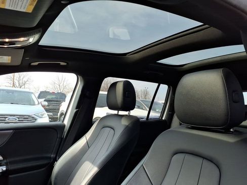 Used 2022 Mercedes-Benz GLB 250 4MATIC image 14