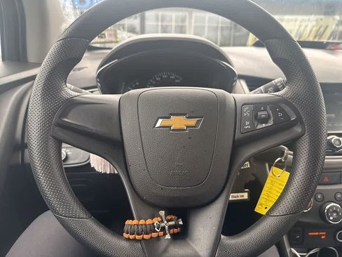 Used 2017 Chevrolet Trax LS image 11