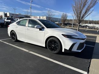 Used 2026 Toyota Camry SE video 2