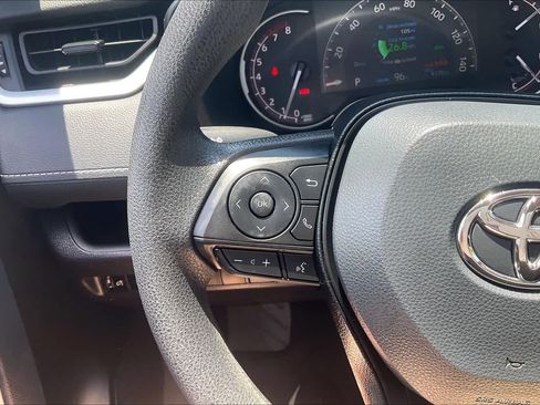 Used 2025 Toyota RAV4 XLE w/ Convenience Package FWD image 24