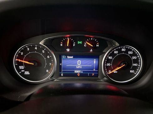Certified 2021 GMC Acadia SLE w/ Driver Convenience Package FWD image 12
