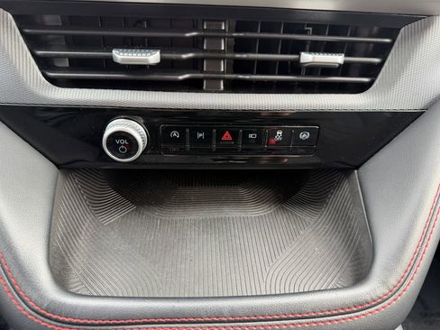 Used 2025 Ford Explorer ST-Line AWD/4WD image 32