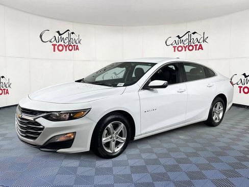 Used 2024 Chevrolet Malibu LS image 2
