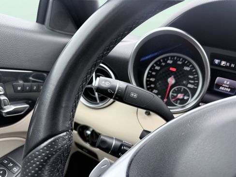 Used 2020 Mercedes-Benz SLC 300 SLC 300 w/ Premium Package image 47