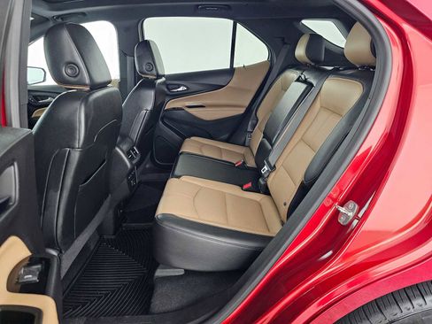 Used 2023 Chevrolet Equinox Premier AWD/4WD image 19