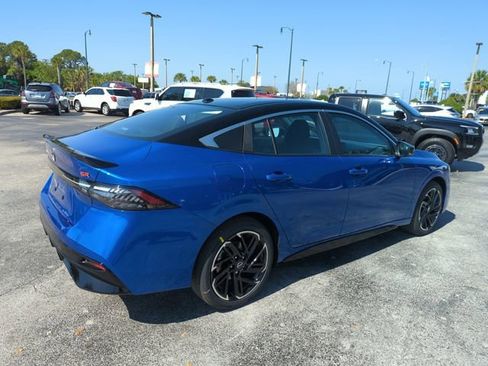 New 2026 Nissan Sentra SR w/ Floor Mat Package image 6