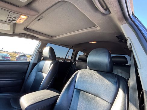 Used 2013 Toyota Highlander SE image 19