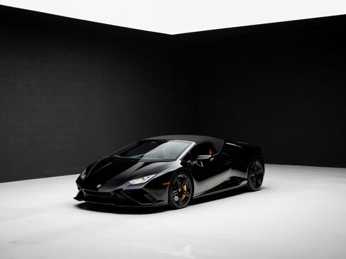 Used 2023 Lamborghini Huracan EVO image 4