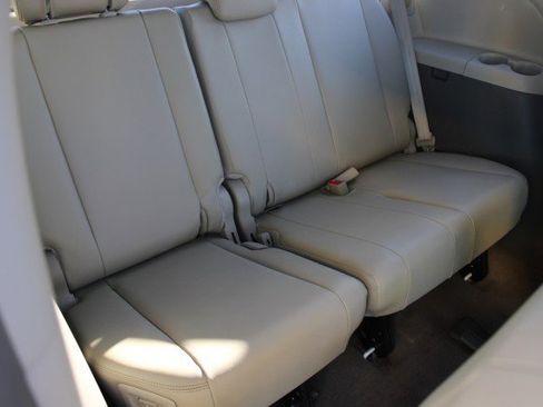 Used 2014 Toyota Sienna Limited w/ Limited Premium Package image 41