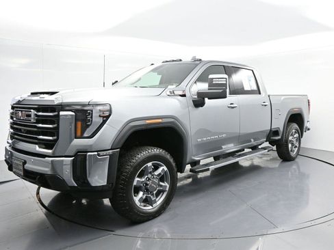 Used 2025 GMC Sierra 2500 SLT w/ SLT Premium Package image 3