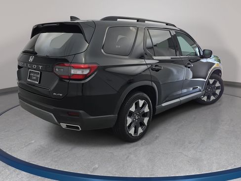 Used 2026 Honda Pilot Elite image 5