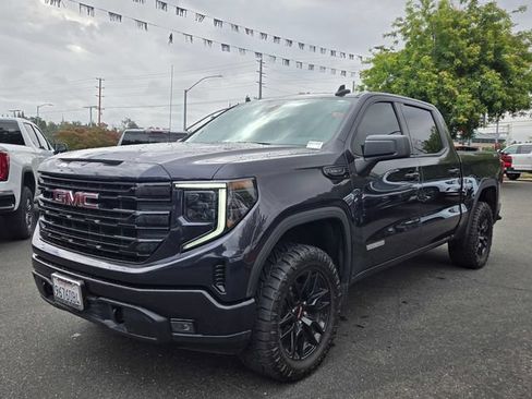 Used 2025 GMC Sierra 1500 Elevation w/ X31 Off-Road Package AWD/4WD image 8