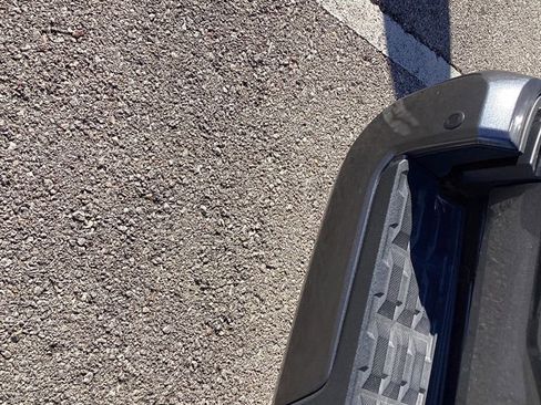 Used 2018 Toyota Tacoma Limited image 14