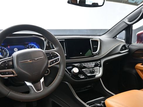 Used 2022 Chrysler Pacifica Pinnacle image 27