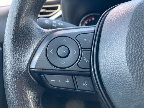 Used 2025 Toyota RAV4 XLE FWD image 15