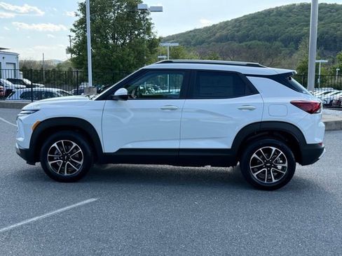 New 2026 Chevrolet TrailBlazer LT w/ LT Cold Weather Package AWD/4WD image 9