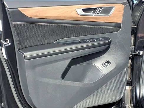 Used 2024 Volkswagen Atlas SE image 21