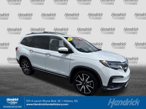 Used 2020 Honda Pilot Touring image 1