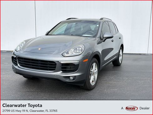 Used 2017 Porsche Cayenne S AWD/4WD image 1