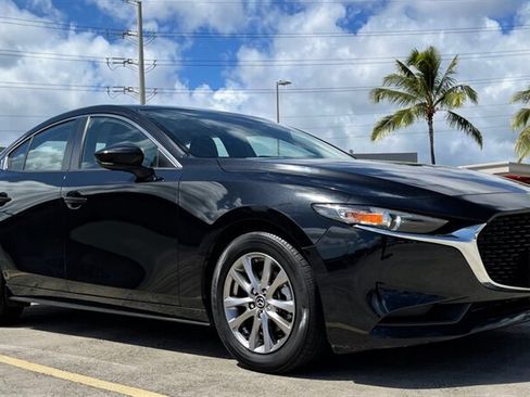 Used 2019 MAZDA MAZDA3 Sedan FWD image 7