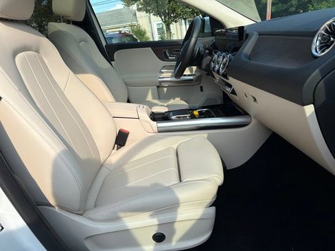 Used 2023 Mercedes-Benz GLA 250 4MATIC image 30