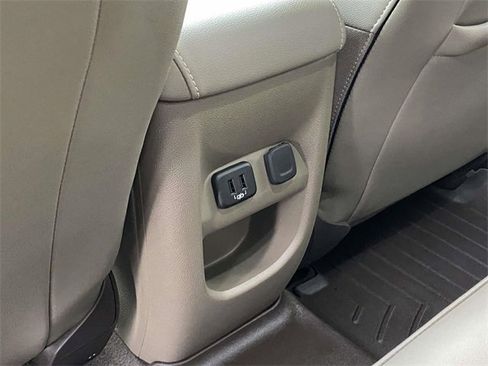 Used 2020 GMC Canyon SLT w/ Driver Alert Package image 11