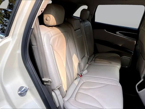 Used 2018 Lincoln MKX Select w/ Select Plus Package FWD image 20