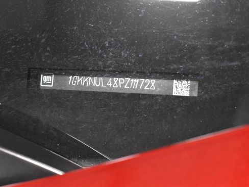 Used 2023 GMC Acadia SLT w/ Preferred Package image 39