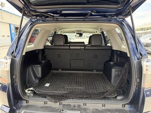 Used 2024 Toyota 4Runner TRD Off-Road Premium AWD/4WD image 12