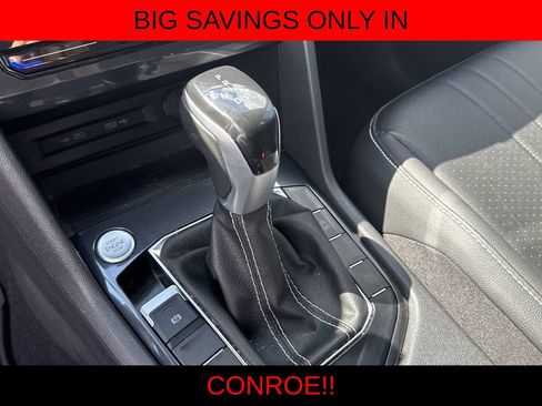 Used 2022 Volkswagen Tiguan SE FWD image 19