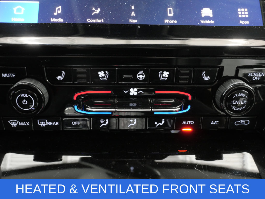 Used 2023 Jeep Grand Cherokee Limited w/ Luxury Tech Group II AWD/4WD image 18