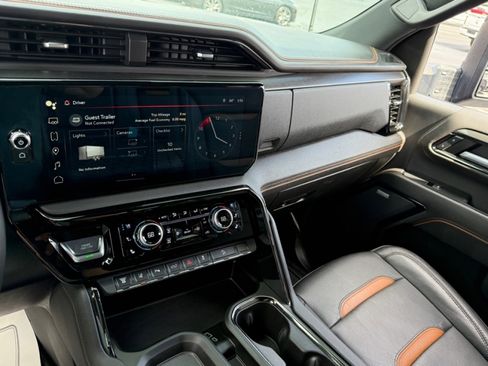 Used 2024 GMC Sierra 2500 AT4 w/ AT4 Premium Plus Package image 32