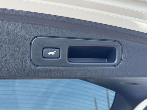 Used 2024 Acura MDX SH-AWD w/ Technology Package image 9