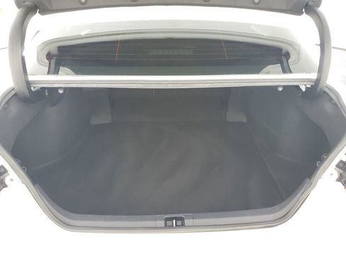 Used 2020 Toyota Camry LE FWD image 31