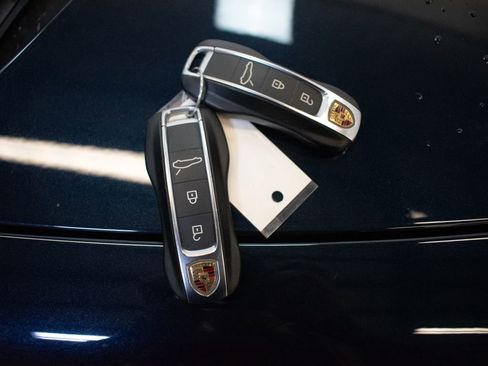 Certified 2022 Porsche Panamera 4 Platinum Edition AWD/4WD image 32