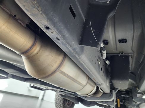 Used 2021 RAM 2500 Laramie w/ Night Edition image 31