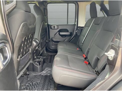 Used 2019 Jeep Wrangler Unlimited Rubicon AWD/4WD image 14