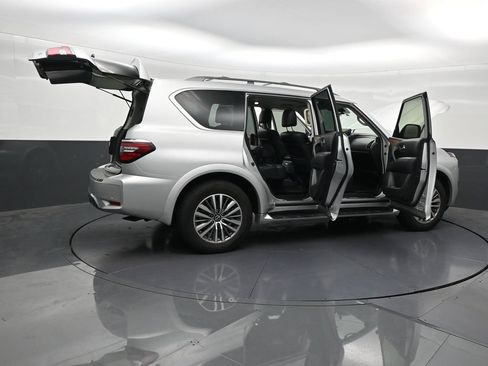 Used 2022 Nissan Armada SL RWD image 32