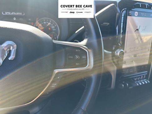 Used 2024 RAM 2500 Laramie image 32