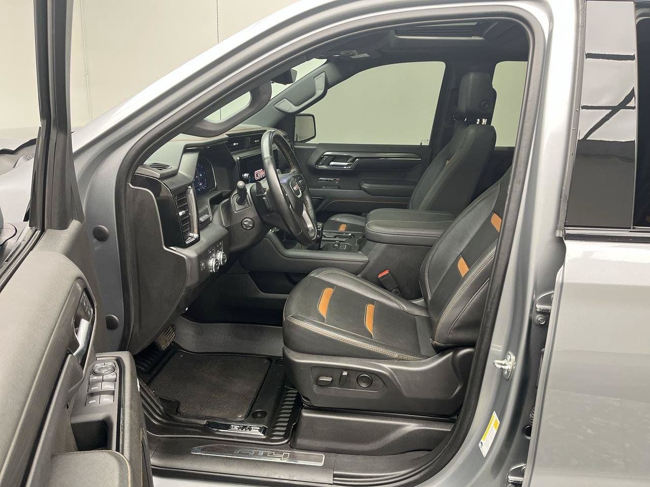 Certified 2023 GMC Sierra 1500 AT4 w/ Technology Package AWD/4WD image 13