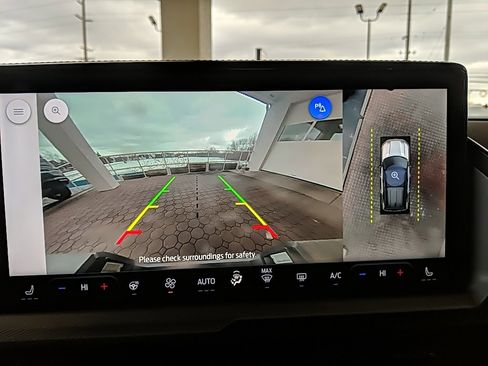 Used 2025 Ford Bronco Sport Outer Banks w/ Outer Banks Tech Package+ image 19