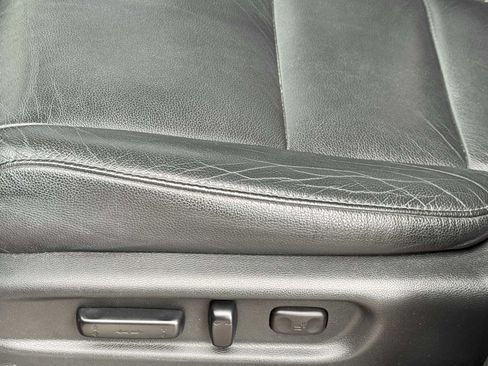 Used 2016 Honda Pilot Touring image 12